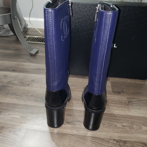 CHANEL RIDING BOOTS - Picture 4 of 13